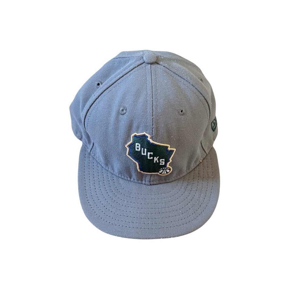 Men’s 9Fifty Milwaukee‎ Bucks Gray Snap Flat Hat Casual Streetwear Sports